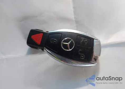 2016 Mercedes-Benz Glc 300 4Matic from USA, damaged, VIN WDC0G4KB6GF104303